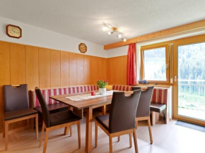 Spacious Apartment in Tyrol with Mountain View, Kappl